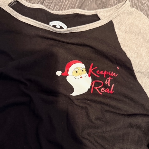 Christmas paw print & Santa shirts - Picture 2 of 3